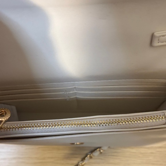 Valentino Orlandi White Purse with Vegan Leather and WAVEY Texture- BNWT - Picture 5 of 5